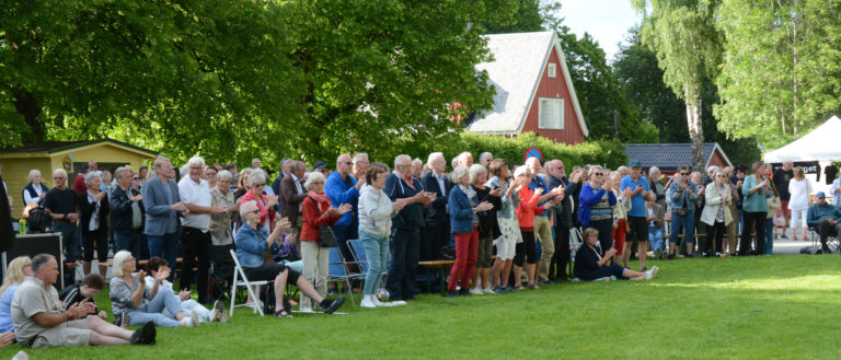 Read more about the article Folkefest med varierte innslag